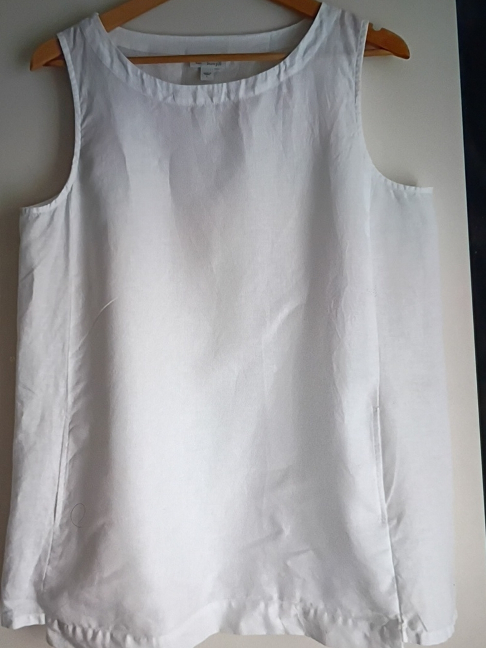 J Jill Linen Tunic Tank Top Pockets Loose Fit White Romantic Quiet Luxury Boho